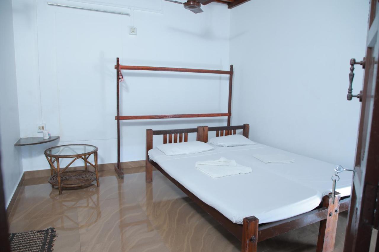 Malayalam Lake Resort Alappuzha Exterior photo