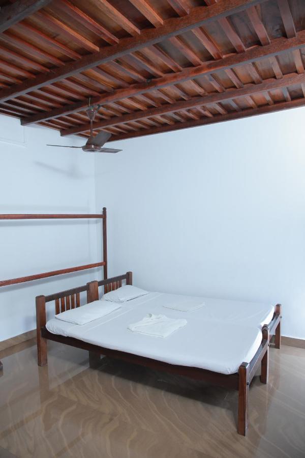 Malayalam Lake Resort Alappuzha Exterior photo