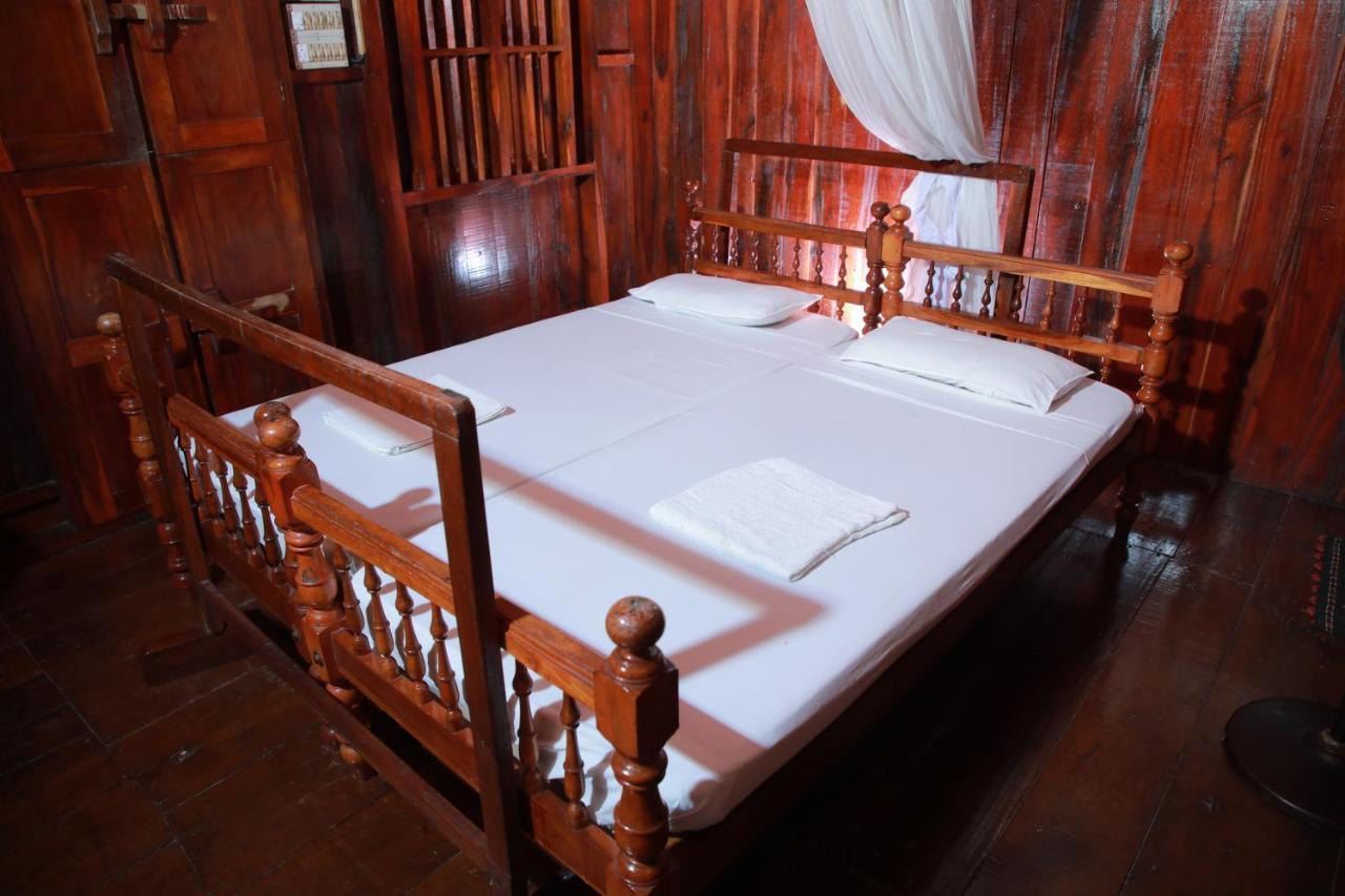 Malayalam Lake Resort Alappuzha Exterior photo