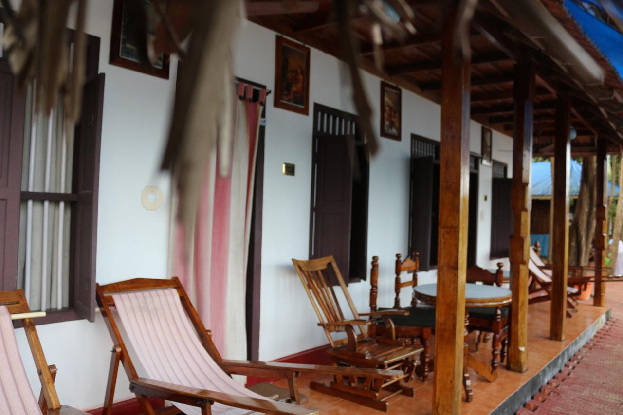 Malayalam Lake Resort Alappuzha Exterior photo
