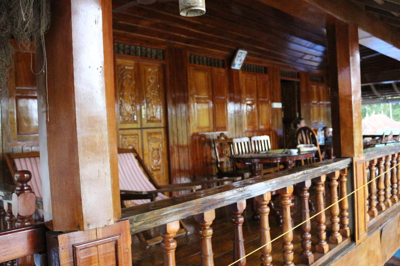 Malayalam Lake Resort Alappuzha Exterior photo