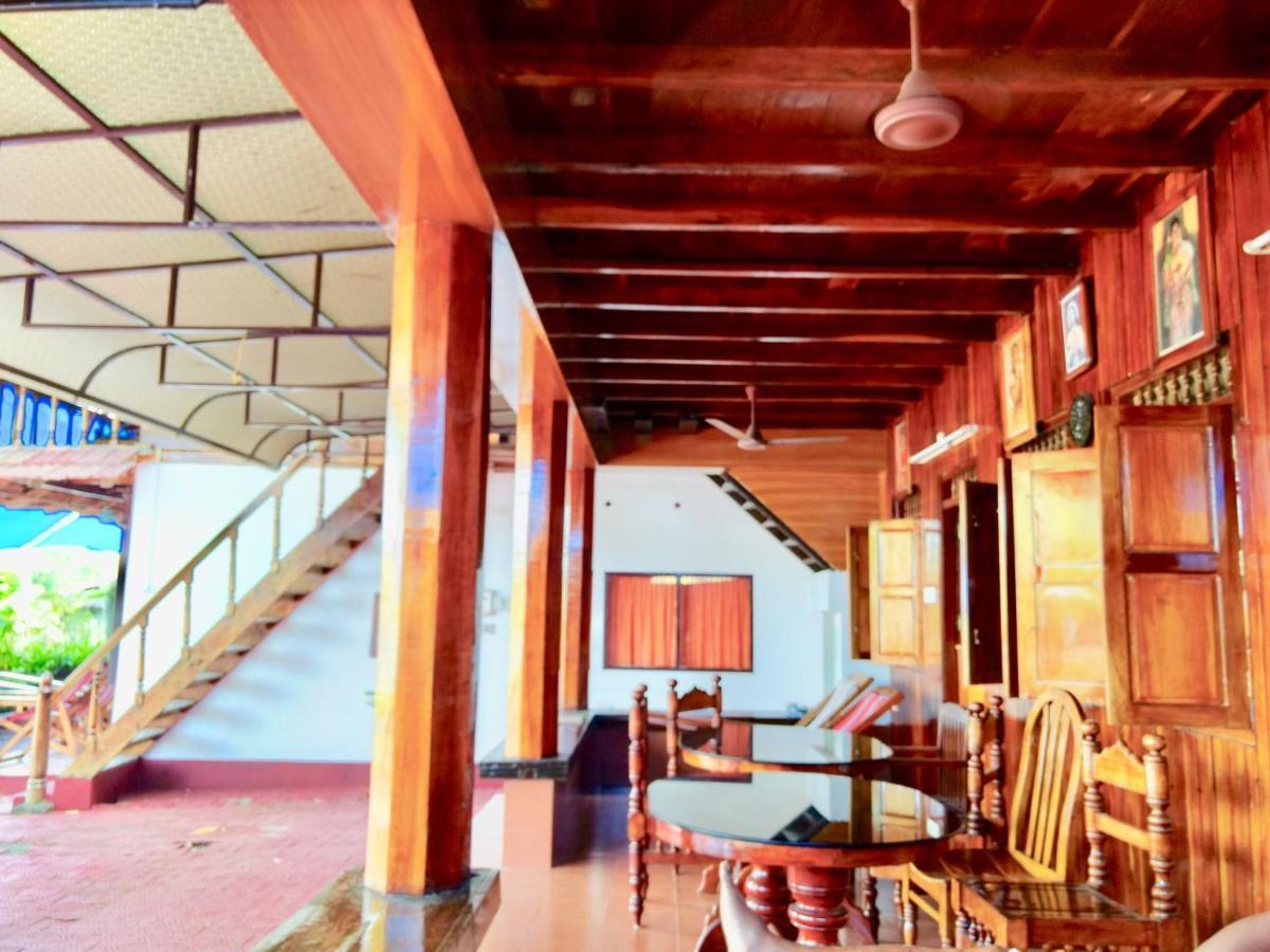 Malayalam Lake Resort Alappuzha Exterior photo